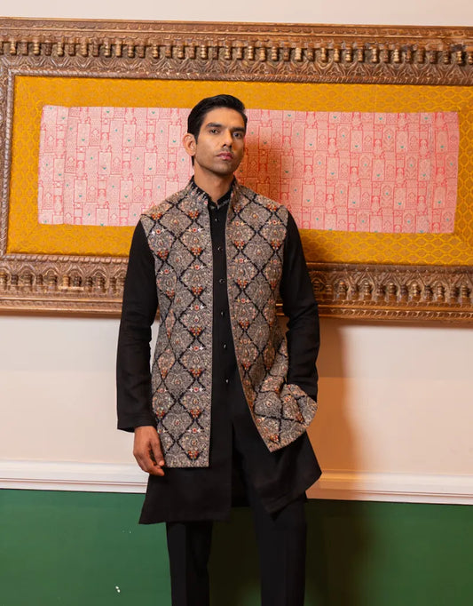 Intricate designed Waistcoat Set