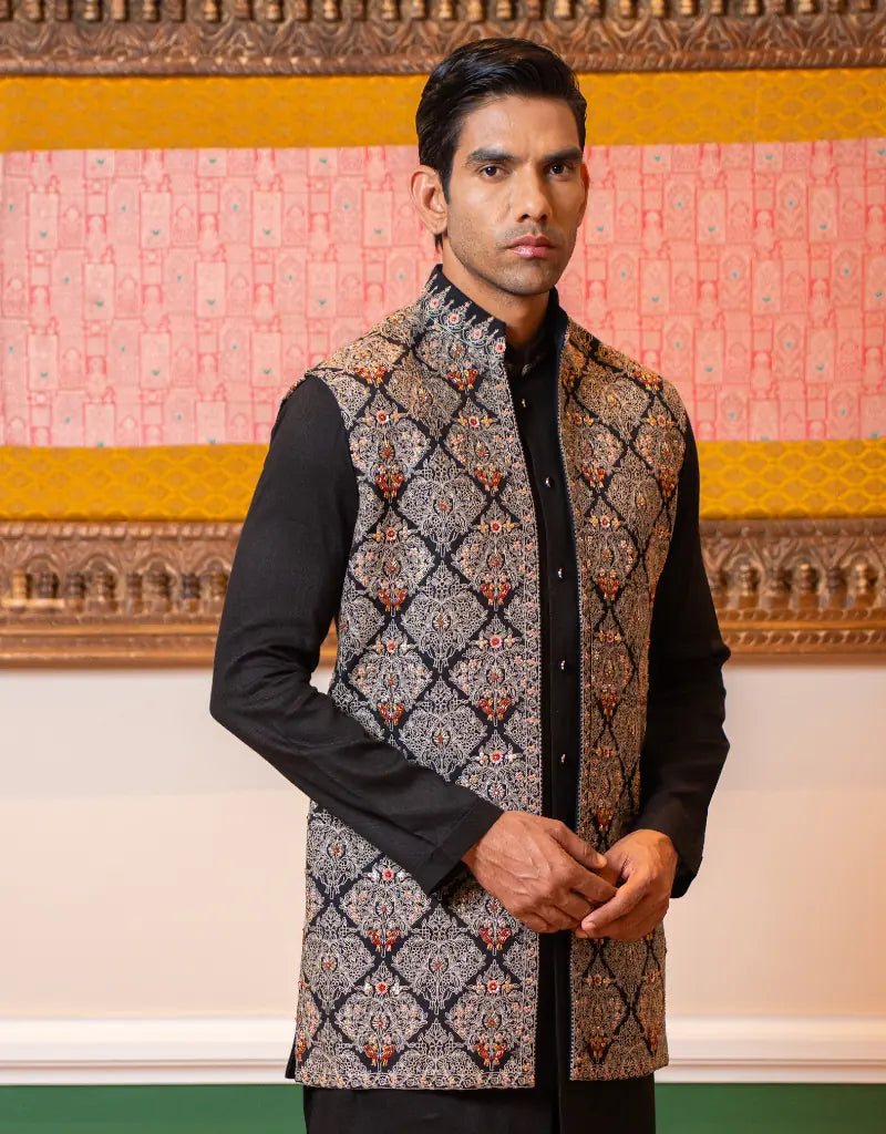Intricate designed Waistcoat Set