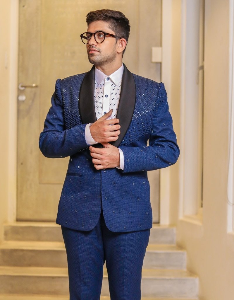 Four-piece Dobby Jaquard Tuxedo Suit in Blue